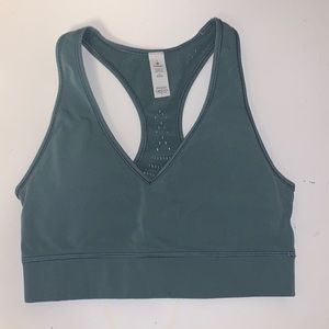- Lululemon Reveal Bra